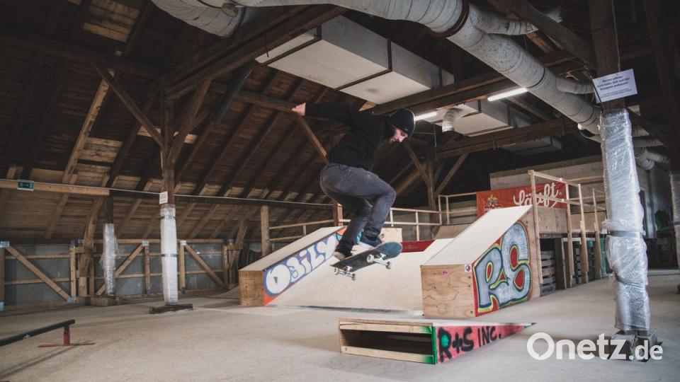 Verschiedene Hindernisse laden zum Skaten ein. Bild: Lukas Meister