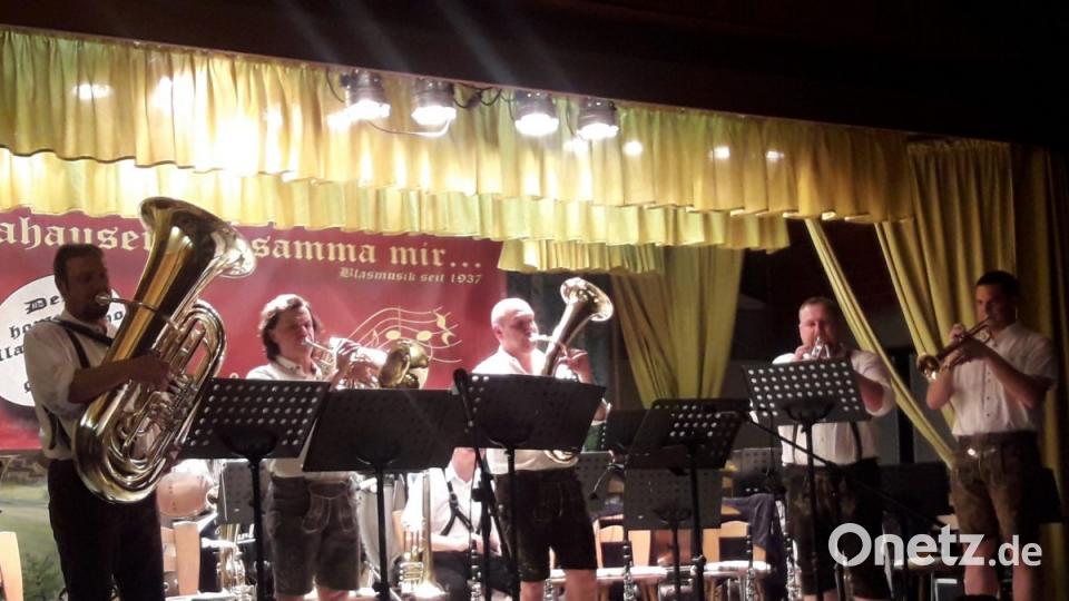 Eindrücke vom 7. Blasmusikabend der Blaskapelle Thanhausen in der Mehrzweckhalle Bild: rdh