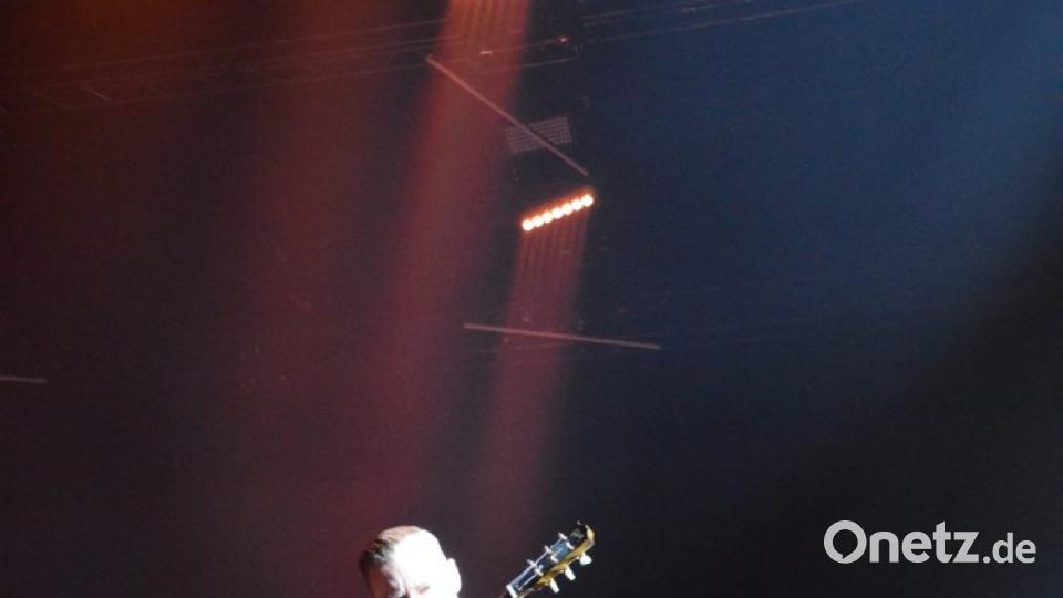 Bryan Adams in der Arena in Nürnberg. 27. November 2018. Bild: aha