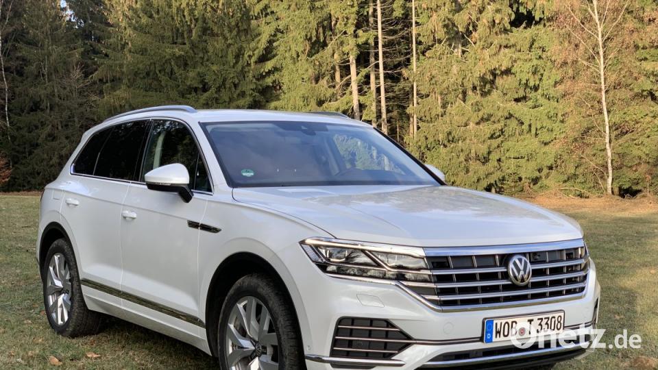 VW Touareg WOB-T 3308 3,0l V6 TDI SCR 210 kW (286 PS) 8-Gang-Automatik (Tirptronic), Oryxweiß Perlmutteffekt Bild: Michael Ascherl