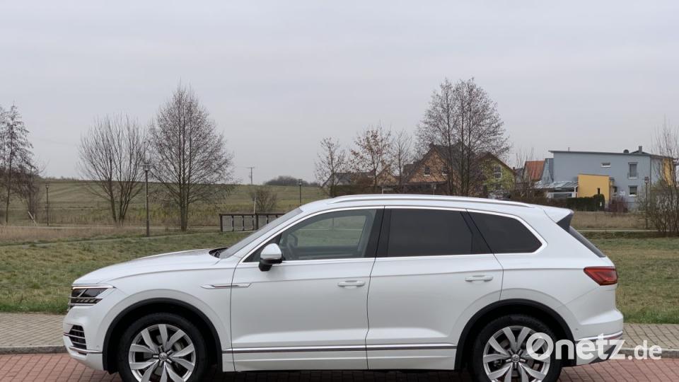 Das Luxus-SUV bleibt in der Länge noch unter der Fünf-Meter-Grenze Bild: Michael Ascherl
