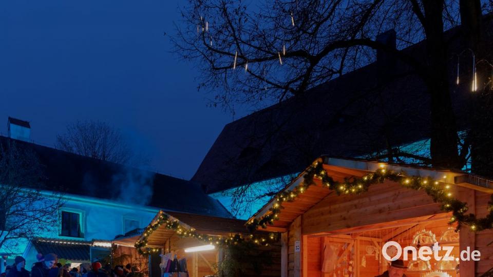 Wer am Samstag den Tirschenreuther Weihnachtsmarkt besuchte, hat alles richtig gemacht. Es blieb nämlich trocken und auch die Temperaturen waren sehr erträglich. Am Sonntag trübten über weite Strecken Regen und Wind das Vergnügen. Bild: tr