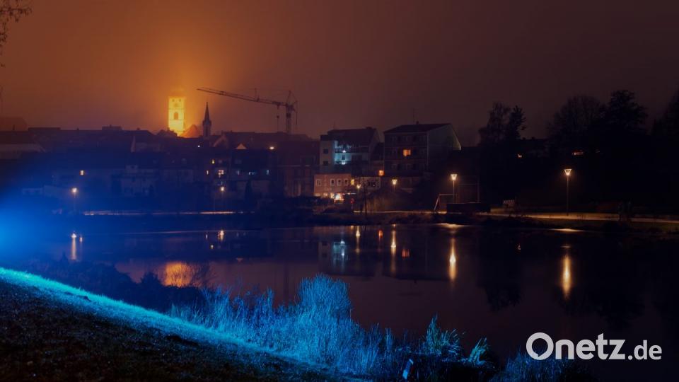Wer am Samstag den Tirschenreuther Weihnachtsmarkt besuchte, hat alles richtig gemacht. Es blieb nämlich trocken und auch die Temperaturen waren sehr erträglich. Am Sonntag trübten über weite Strecken Regen und Wind das Vergnügen. Bild: tr