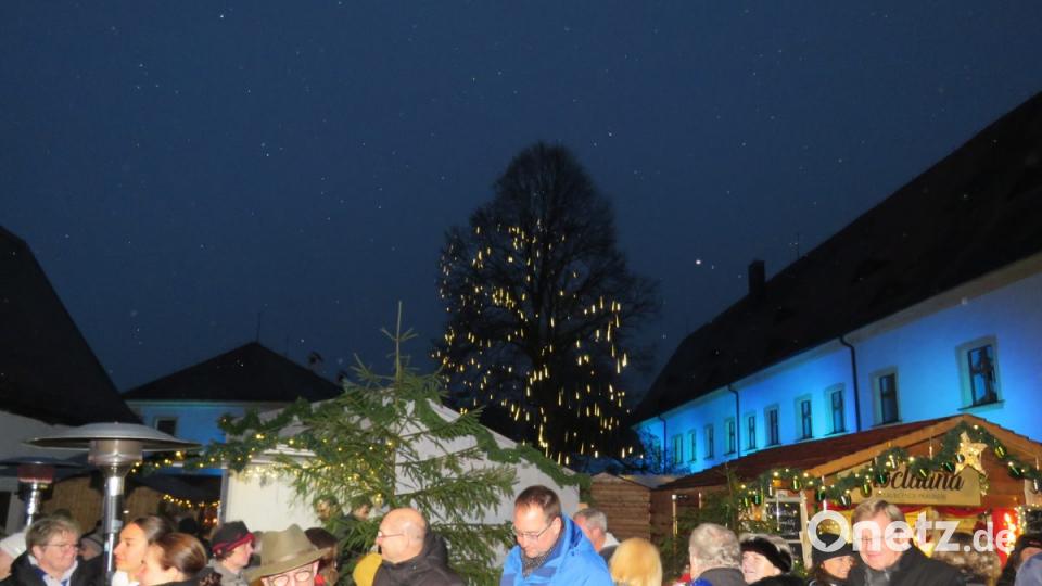 Weihnachtsmarkt Tirschenreuth. Bild: ubb
