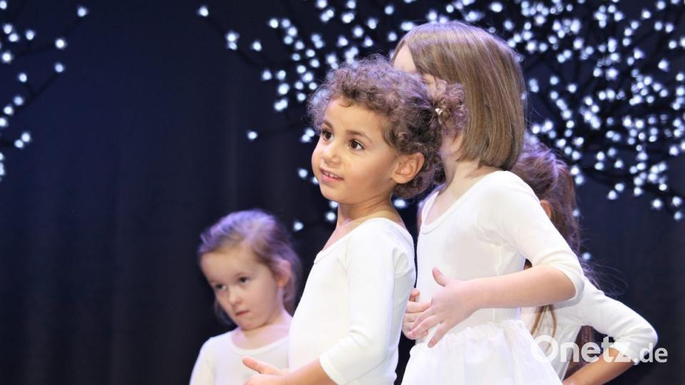 Olivia, die jüngste Tänzerin der Ballettschule, ist ein Naturtalent und kennt kein Lampenfieber. Bild: Dagmar Williamson