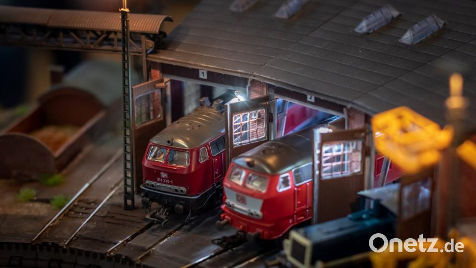 Eine Drehscheibe mit Lokschuppen - so wie es sie auch früher in Weiden gab. Bild: pml
