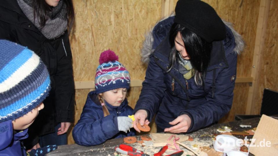 Viel geboten, zu sehen und zu hören, bekamen die Besucher des 40. Oberviechtacher Christkindlmarktes. Bild: frd