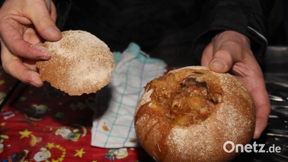 Viel geboten, zu sehen und zu hören, bekamen die Besucher des 40. Oberviechtacher Christkindlmarktes. Bild: frd