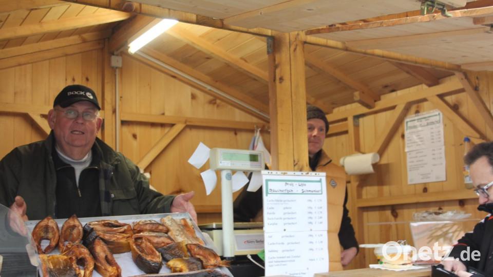 Viel geboten, zu sehen und zu hören, bekamen die Besucher des 40. Oberviechtacher Christkindlmarktes. Bild: frd