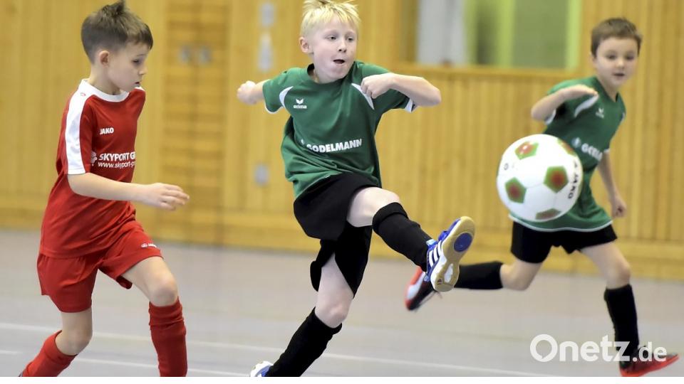F.Junioren

Szene aus dem Spiel der F-Junioren: ASV Haselmühl (Mitte und rechts) gegen den ausrichtenden FSV Gärbershof

Bild: Ziegler Bild: Ziegler