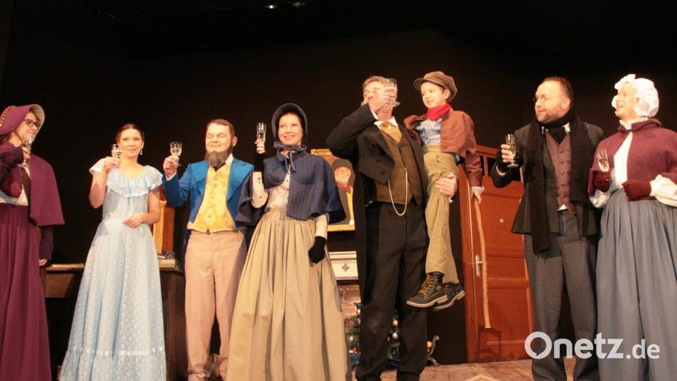 Amateurtheater Marktredwitz-Dörflas: &quot;Fröhliche Weihnachten, Mr. Scrooge&quot;. Bild: wro