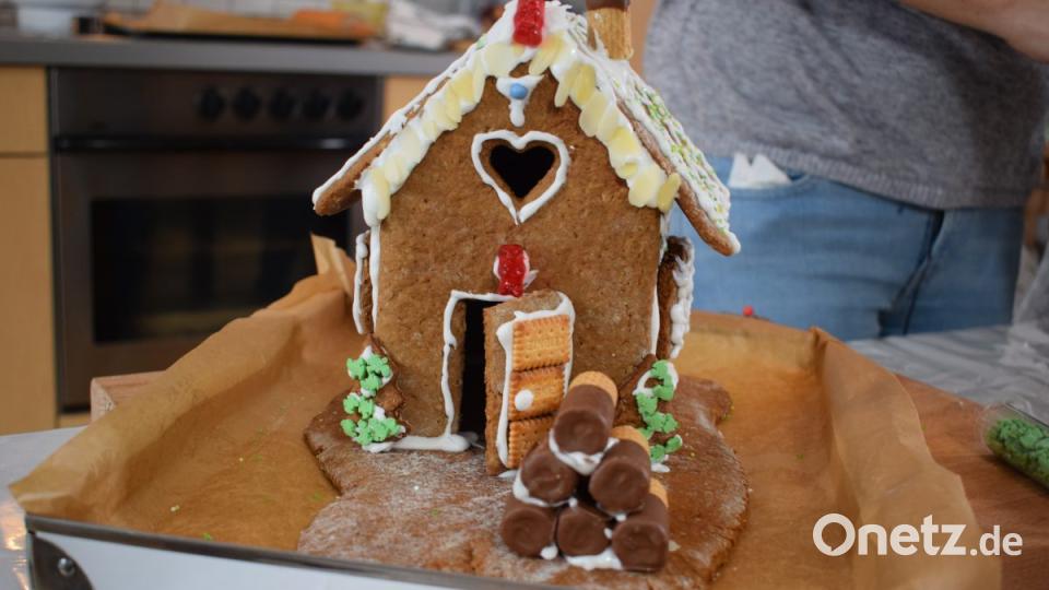 Weniger einfach als gedacht: Lebkuchenhaus backen Bild: gld