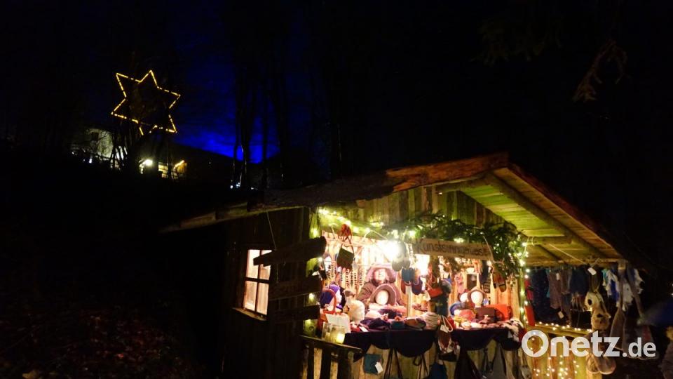 Ein grosser Stern leuchtete über den Adventmarkt am Eulenberg. Bild: mmj