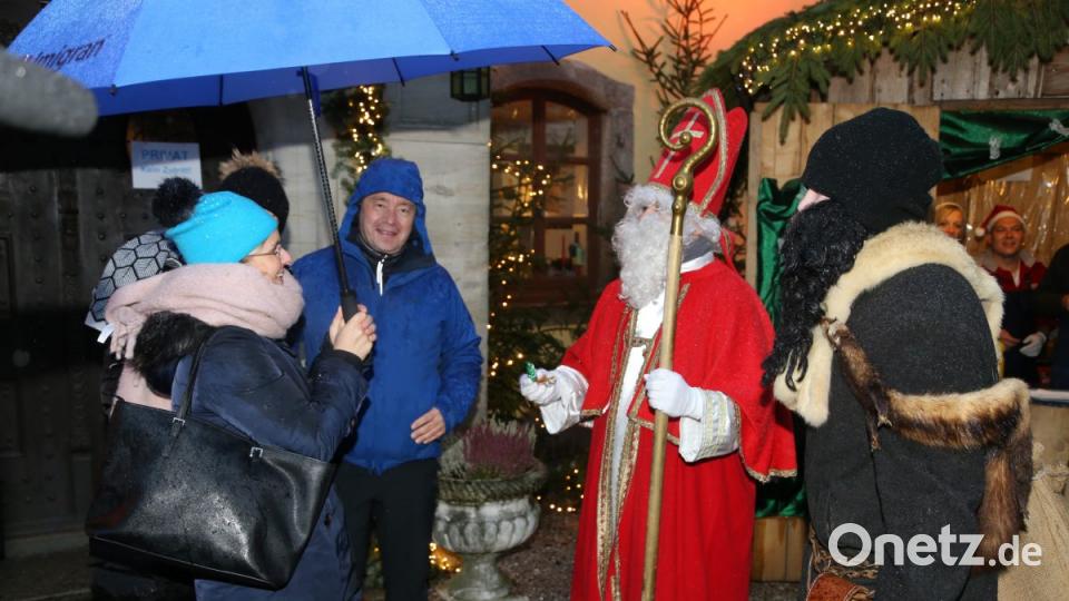 Der echte Nikolaus ist auch dabei Bild: rw