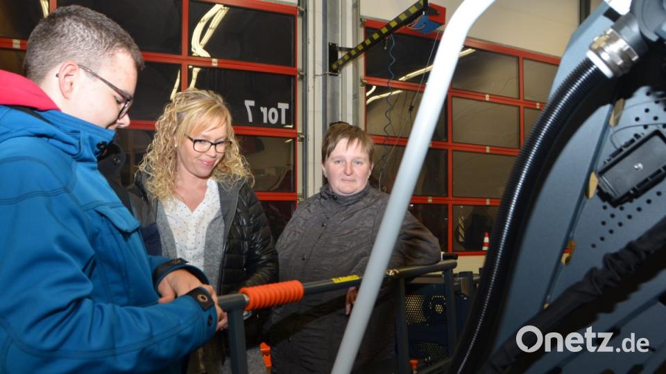 Ankunft der neuen Drehleiter. Bild: dob