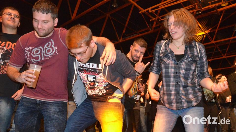 So gehen die Fans mit. Bild: Kunz