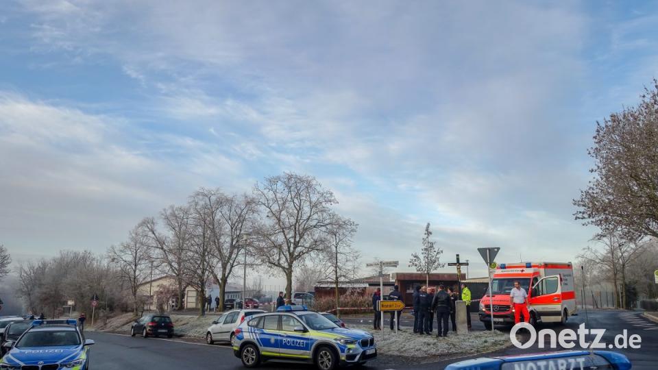 Polizei und Rettungskräfte waren mit einem Großaufgebot am Ort des Geschehens. Bild: wd