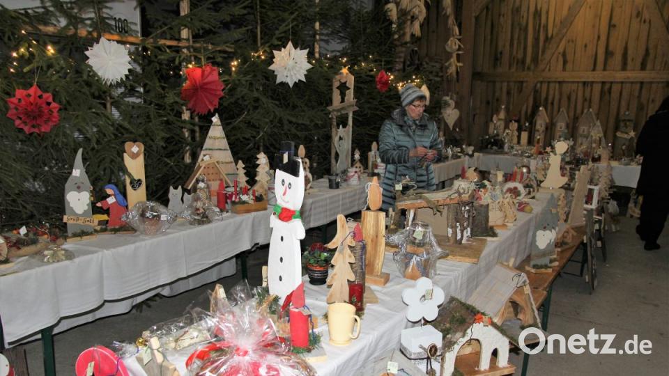 Gut bestückt: Die Tombola Bild: ral