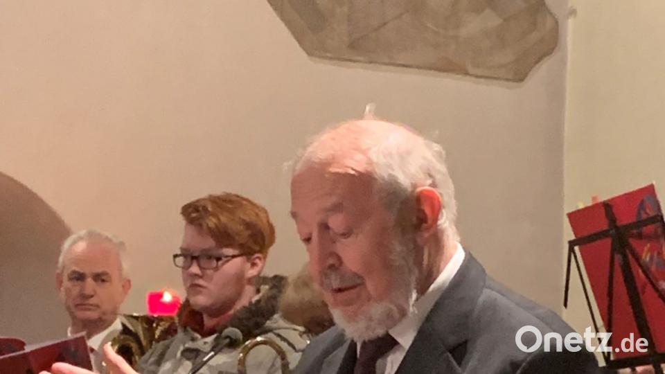 Heinrich Thurn begrüßt die Zuhörer in der Immenreuther Pfarrkirche. Bild: mez
