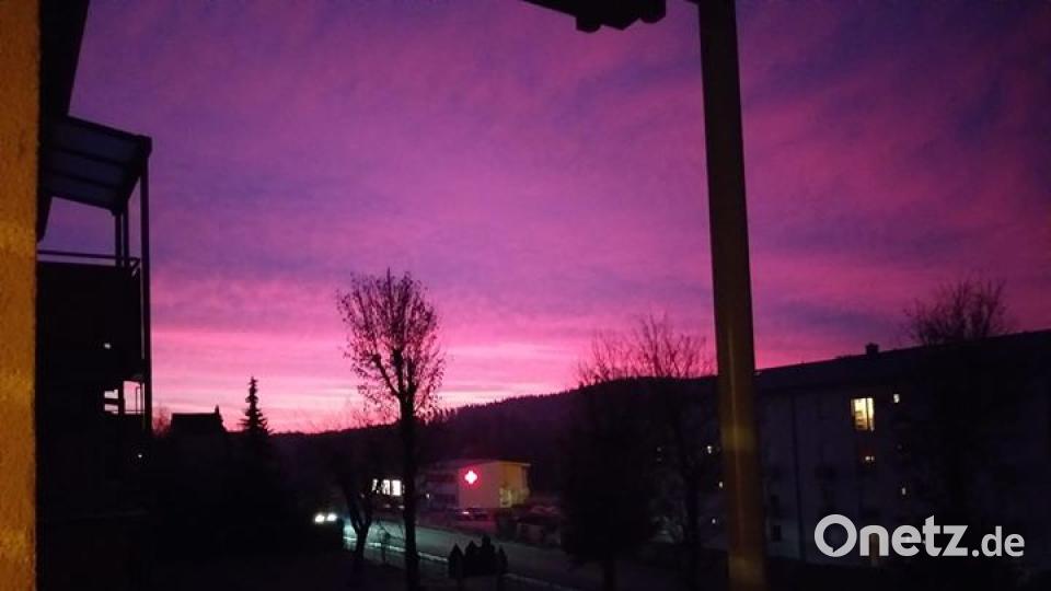 Lila Wolken über der Oberpfalz. Bild: Tanja Spannl