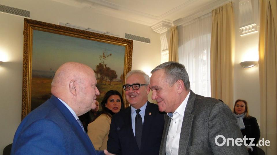 Impressionen vom Besuch der Weidener Delegation in Issy-les-Moulineaux Bild: esa