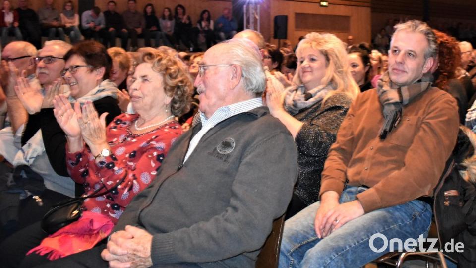 In der Grafenwöhrer Stadthalle war ein fantastisches Weihnachtskonzert mit der USAREUR-Band zu erleben. Bild: rgr