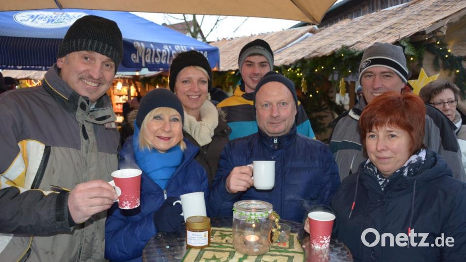 Prost mit duftendem Glühwein. Bild: jr