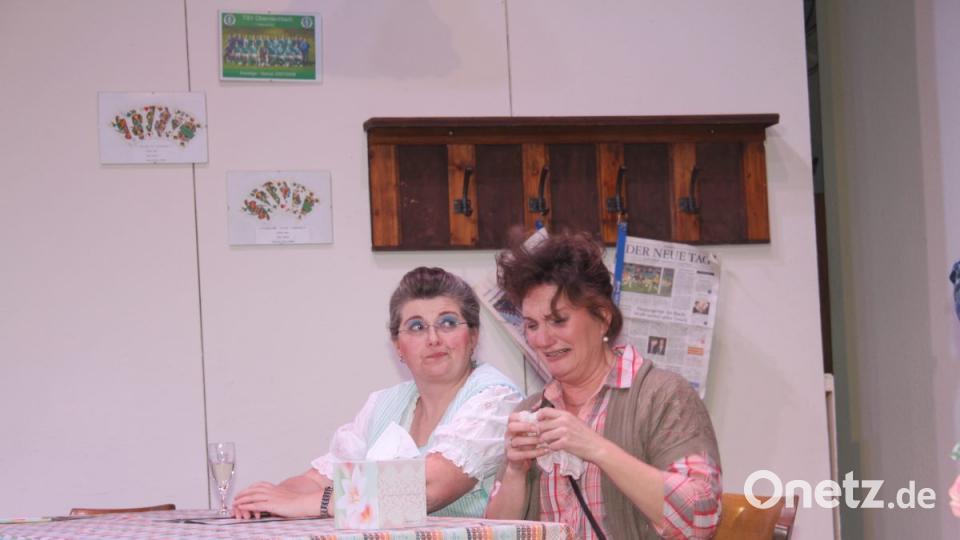 Theaterstück &quot;Feine Damen&quot; der Kolpingsfamilie Oberviechtach. Bild: frd