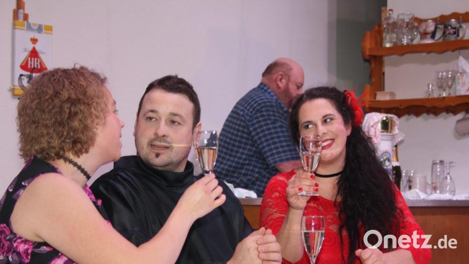 Theaterstück &quot;Feine Damen&quot; der Kolpingsfamilie Oberviechtach. Bild: frd