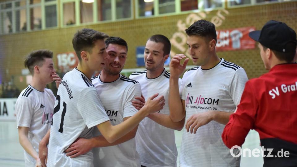 SV Grafenwöhr - SpVgg SV Weiden 2:1 Bild: A. Schwarzmeier