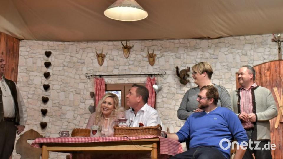 Die Katholische Theatergruppe Grafenwöhr glänzt mit dem neusten Stück des Autors Wolfgang Bräutigam. Bild: rgr