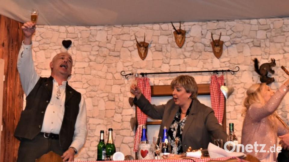 Die Katholische Theatergruppe Grafenwöhr glänzt mit dem neusten Stück des Autors Wolfgang Bräutigam. Bild: rgr