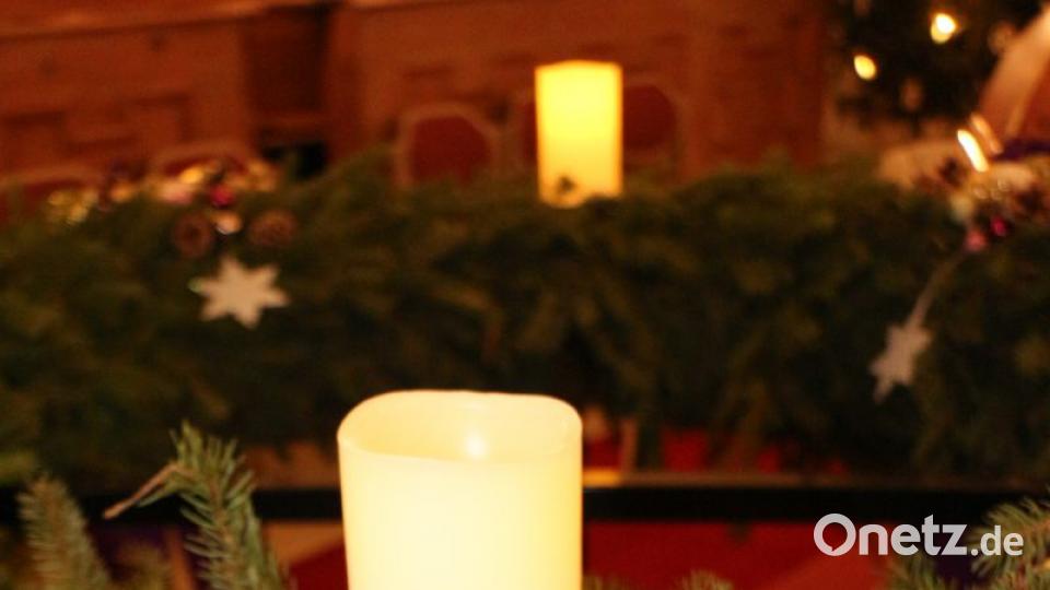 Geschmackvoll geschmückter Adventskranz. Bild: rpp