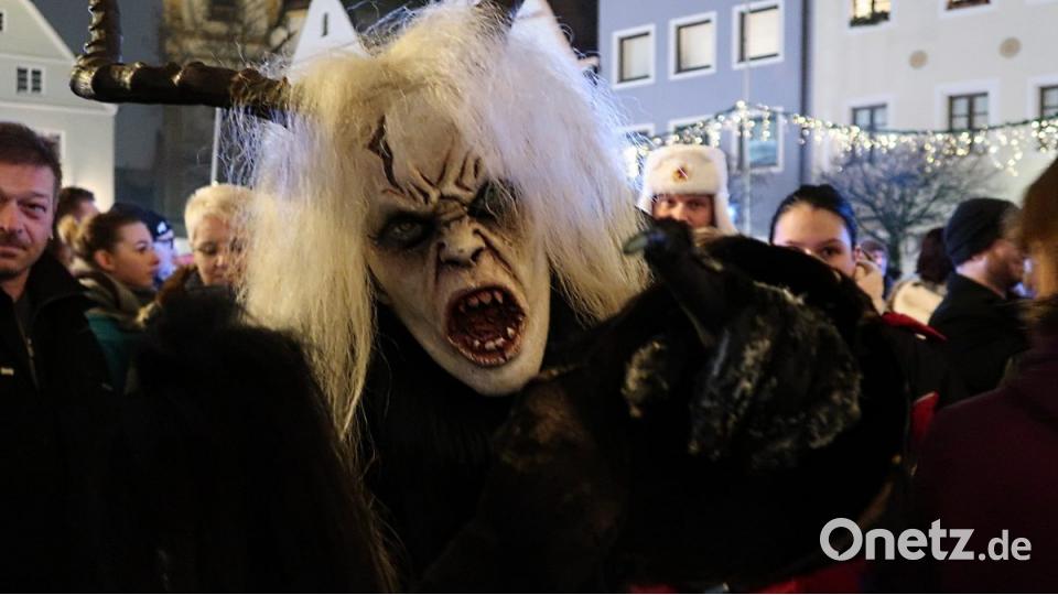 Vorsitzende Tanja Gärner als bleicher Geist. Bild: Kunz