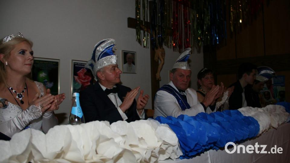 Galaabend der Faschingsgesellschaft Weiß-Blau Wiesau. Bild: wro