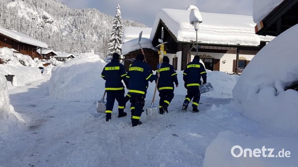 Auf gehts zum Schneeschaufeln in Traunstein. Bild: Andreas Triller