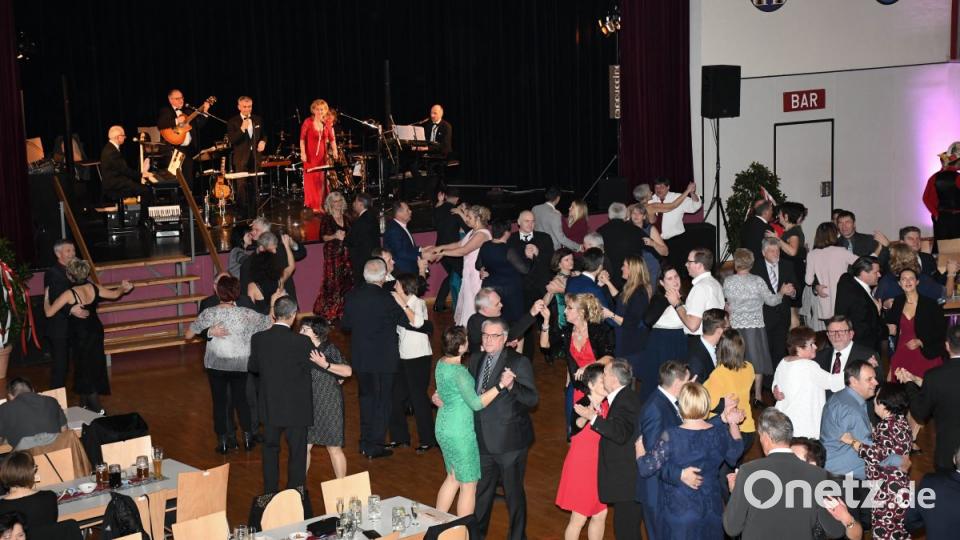 Die Band &quot;Cappuccino&quot; verwöhnte die Besucher mit bester Tanzmusik. Bild: Freya Stöckl