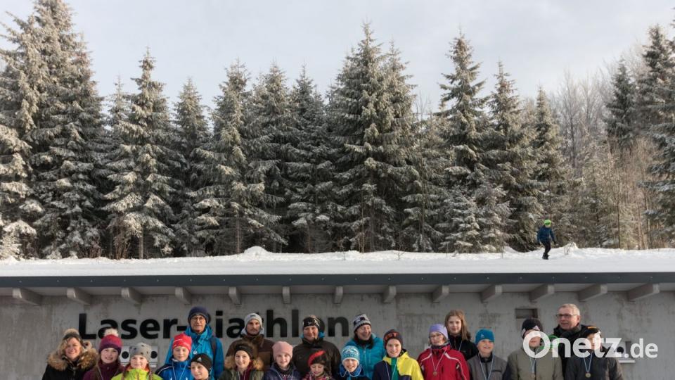 In der Klasse Mix IV erreichte das Erasmus-Gymnasium Amberg den ersten Platz in der Bezirksmeisterschaft. Bild: dtr