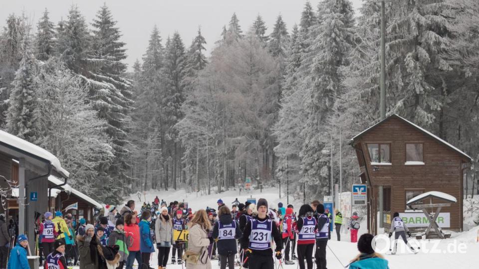 Beinahe 250 Schüler aus 13 Schulen des Regierungsbezirks Oberpfalz kämpften auf der Silberhütte um die Bezirks- und Kreismeisterschaft. Bild: dtr