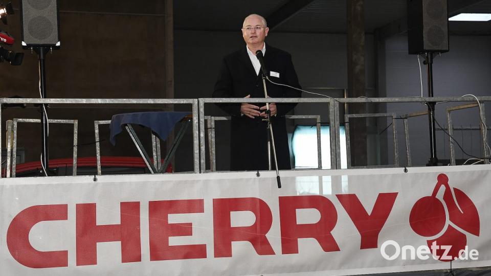 Richtfest neue Firmenzentrale CHERRY Bild: Petra Hartl