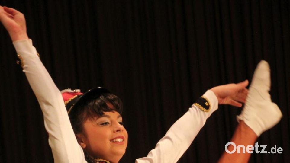 Ganz stark: Tanzmariechen Nadine Eggert. Bild: kro