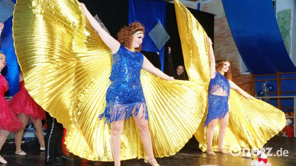 Die Parkettfeger aus Mainleus mit „Freakshow – Manege frei“. Bild: bkr