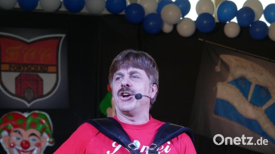 Viel Spaß hatten die Teilnehmer des 41. Seniorenfaschings des Landkreises Tirschenreuth. Bild: tr