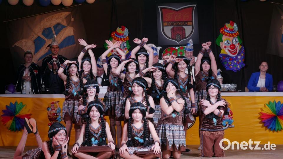 Viel Spaß hatten die Teilnehmer des 41. Seniorenfaschings des Landkreises Tirschenreuth. Bild: tr