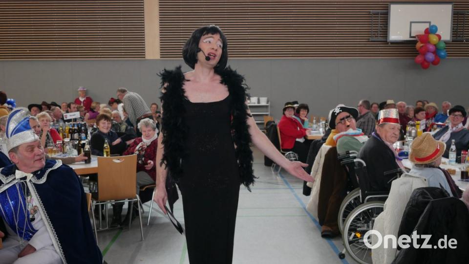 Viel Spaß hatten die Teilnehmer des 41. Seniorenfaschings des Landkreises Tirschenreuth. Bild: tr