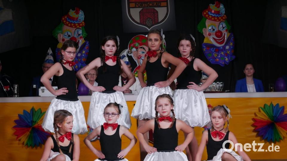 Viel Spaß hatten die Teilnehmer des 41. Seniorenfaschings des Landkreises Tirschenreuth. Bild: tr