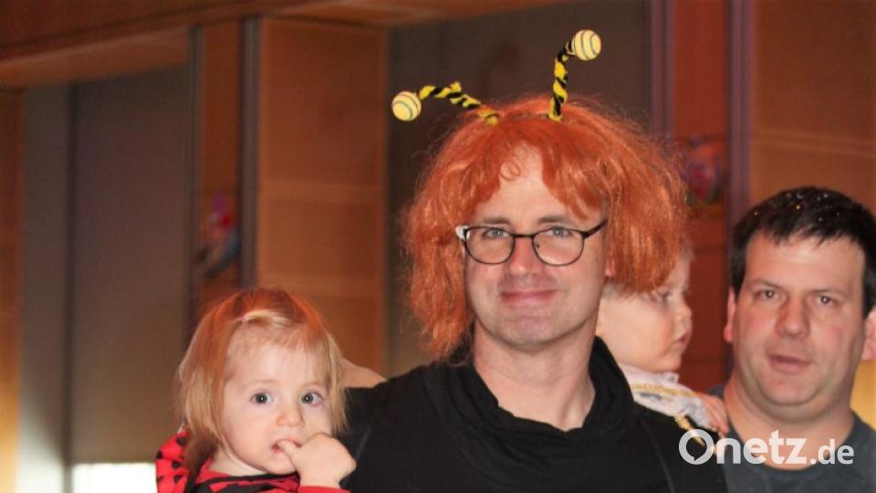 Kinderfasching der Narrhalla Rot-Gelb Amberg im ACC Bild: dwi