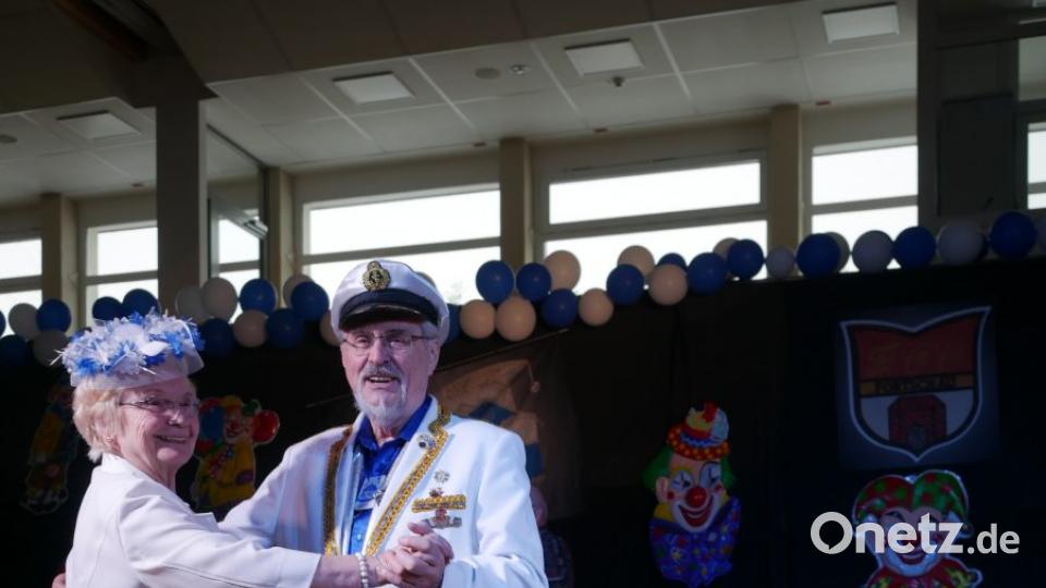 Viel Spaß hatten die Teilnehmer des 41. Seniorenfaschings des Landkreises Tirschenreuth. Bild: tr