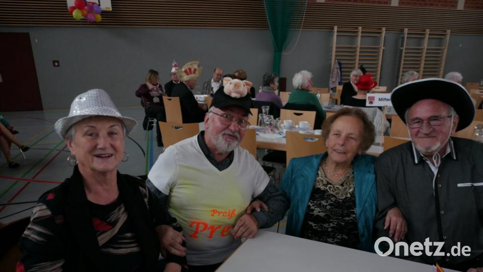 Viel Spaß hatten die Teilnehmer des 41. Seniorenfaschings des Landkreises Tirschenreuth. Bild: tr