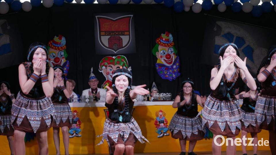 Viel Spaß hatten die Teilnehmer des 41. Seniorenfaschings des Landkreises Tirschenreuth. Bild: tr